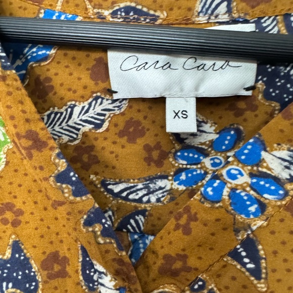 Cara Cara Blouse Top Size XS Bohemian Flowy Autumn Floral Date Travel - Picture 2 of 9